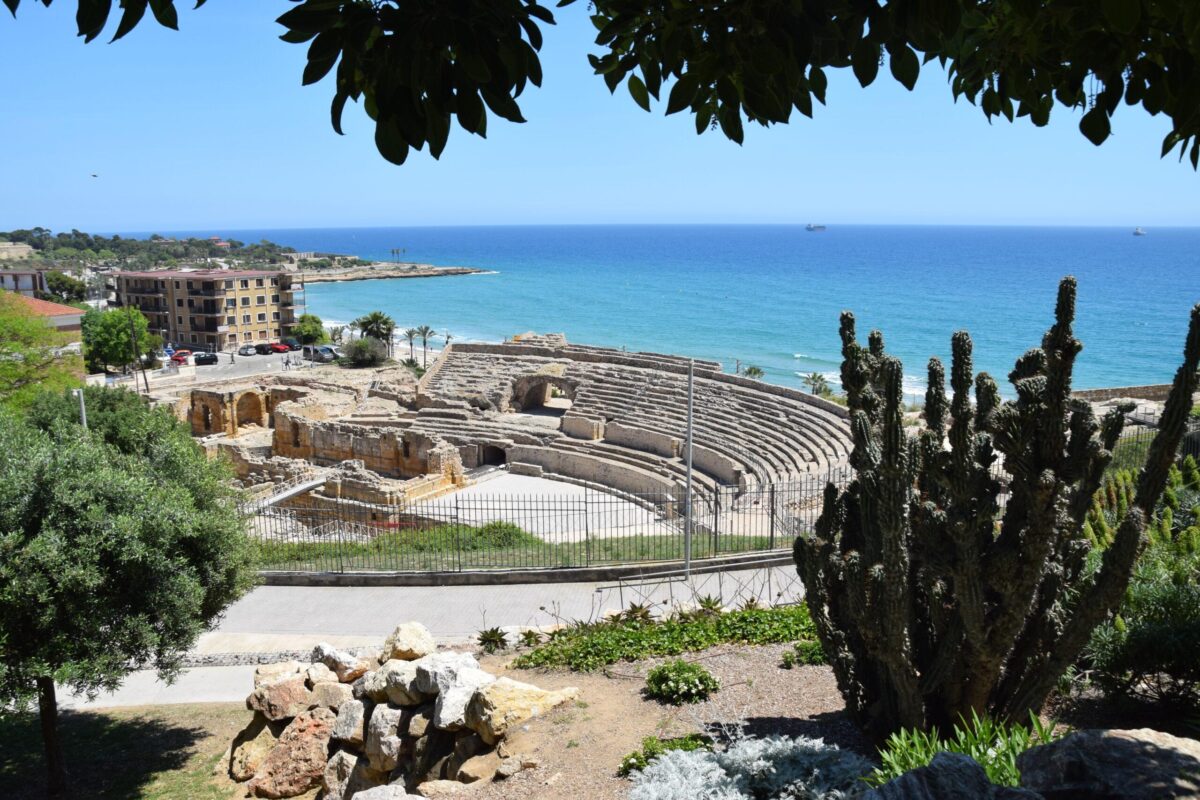 Blick über das Amphitheater von Tarragona